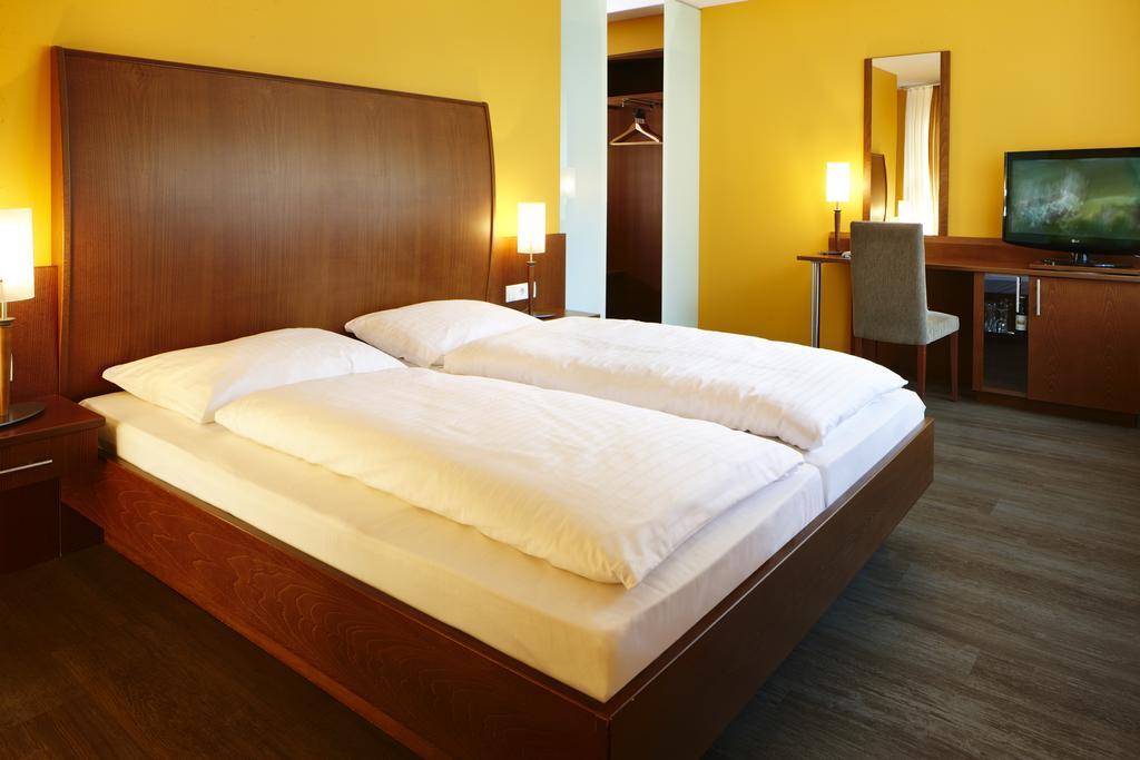 Double Room,394587066:JPEG